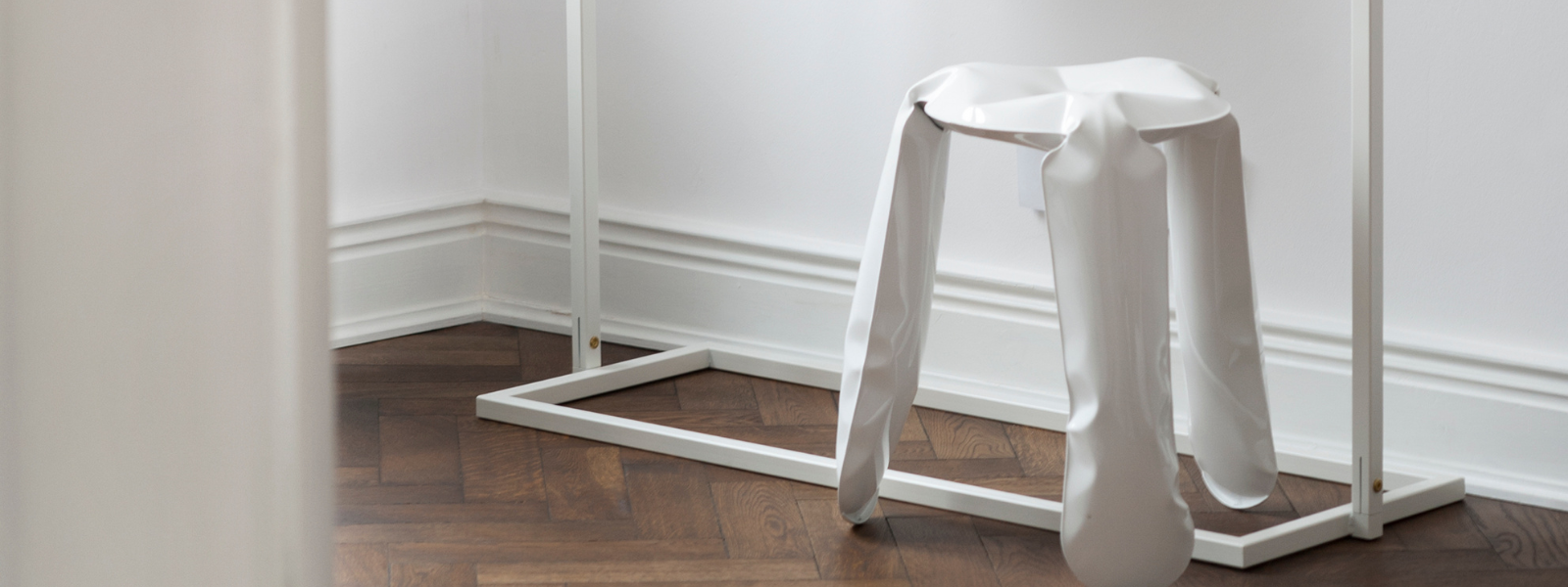 Frame clothing racks